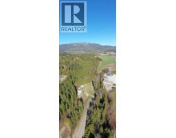 28 Gardom Lake Road, Enderby, BC V0E1V3 Photo 12