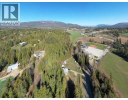 28 Gardom Lake Road, Enderby, BC V0E1V3 Photo 11