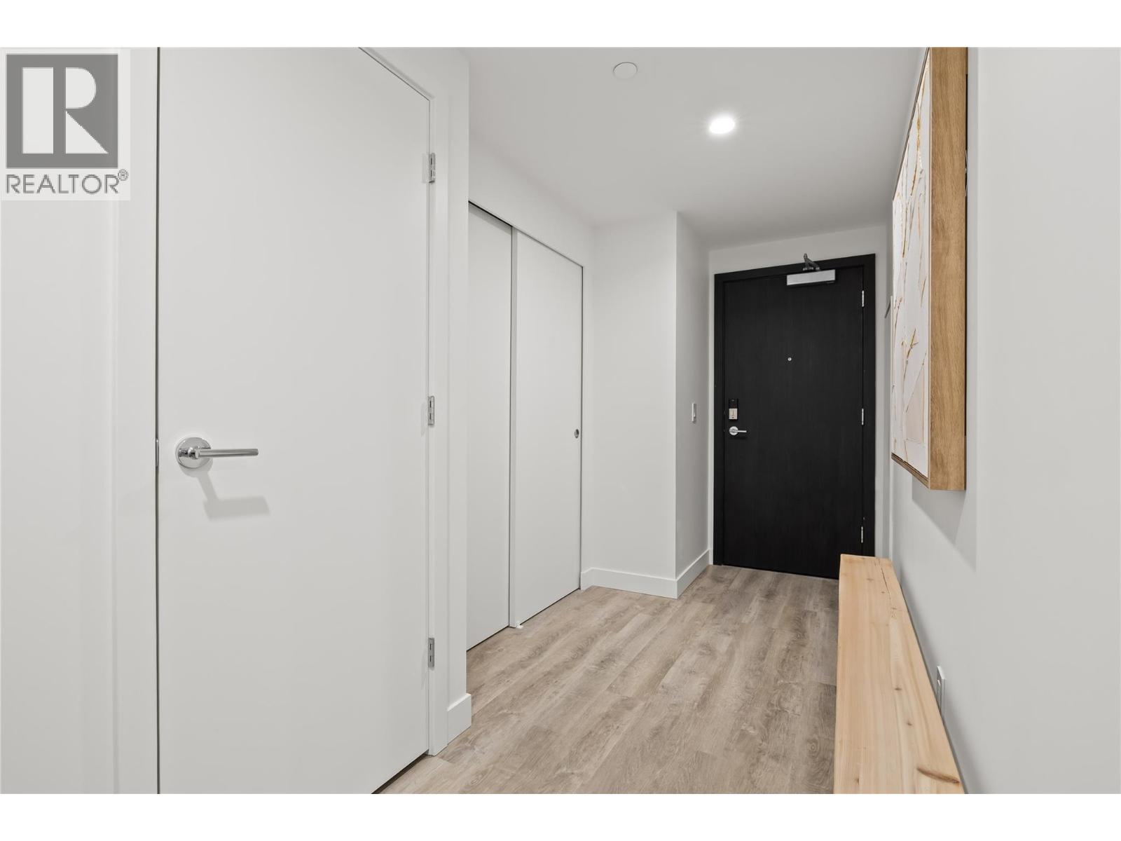 2007 238 Leon Avenue, Kelowna