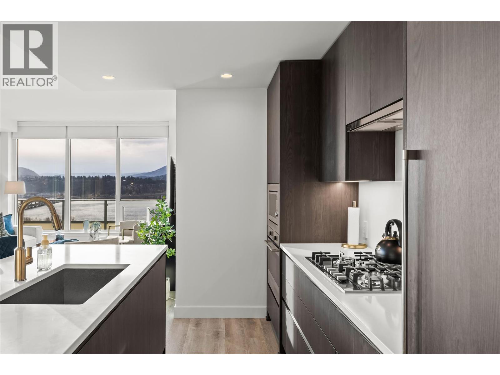 2007 238 Leon Avenue, Kelowna