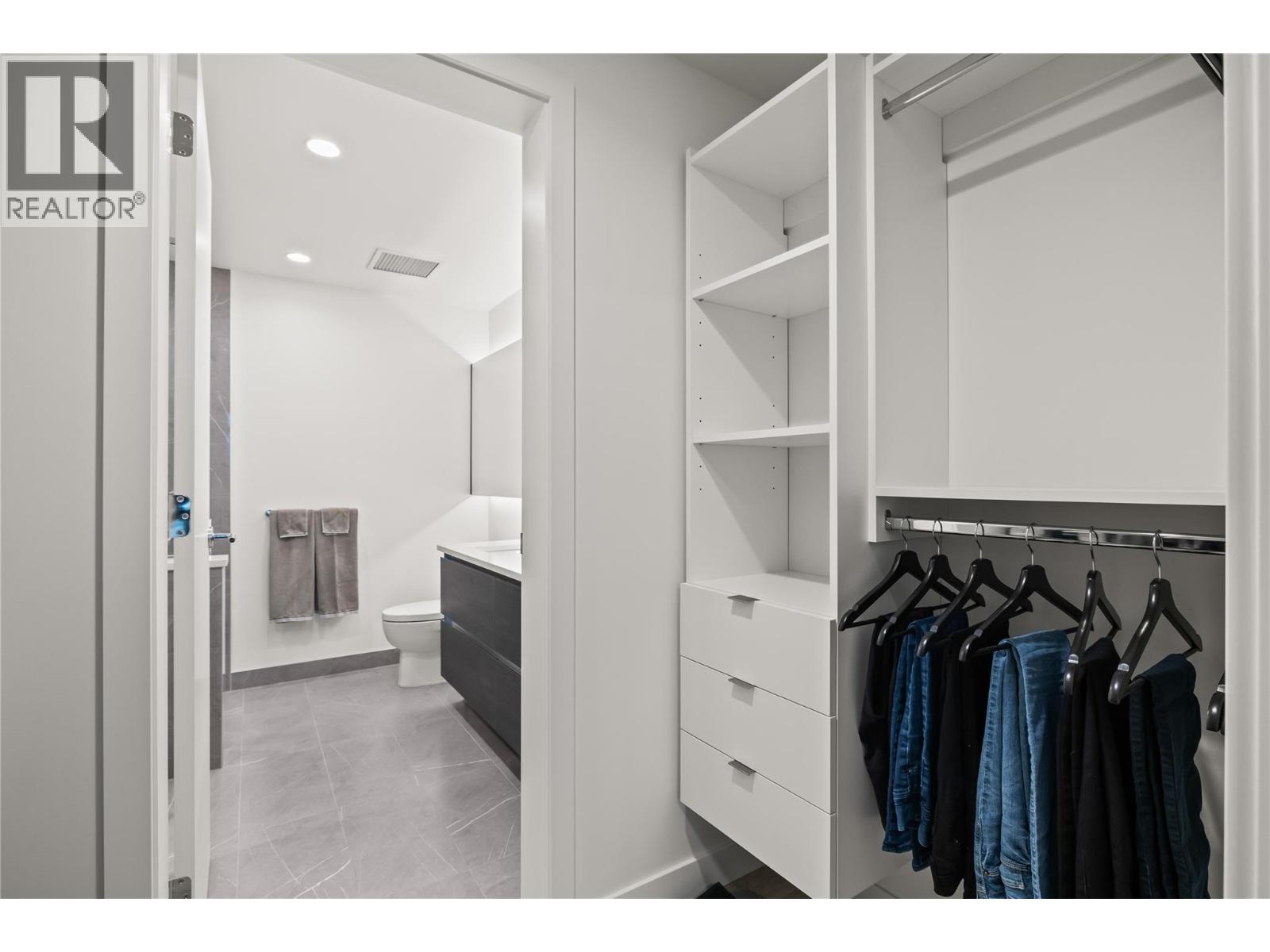 2007 238 Leon Avenue, Kelowna