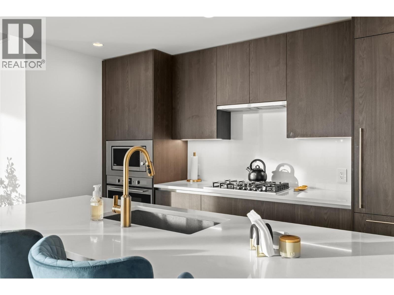 2007 238 Leon Avenue, Kelowna