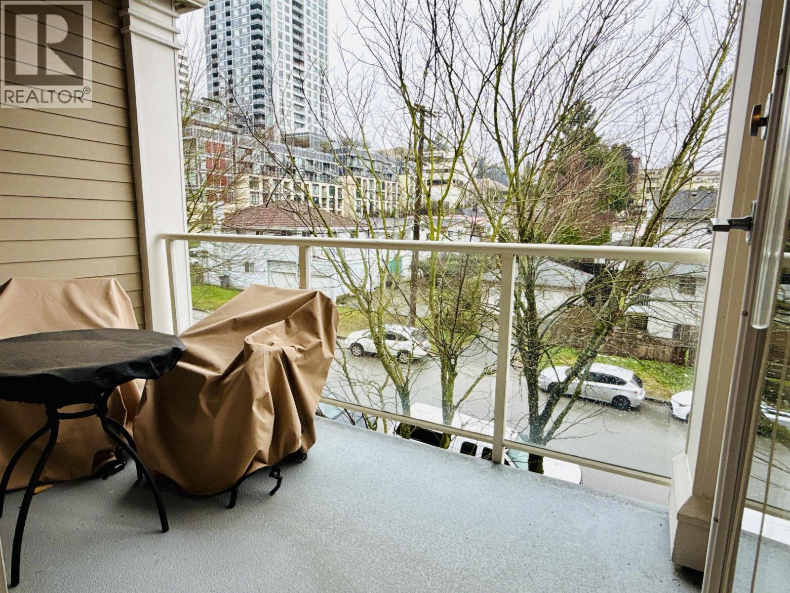 301 3651 FOSTER AVENUE