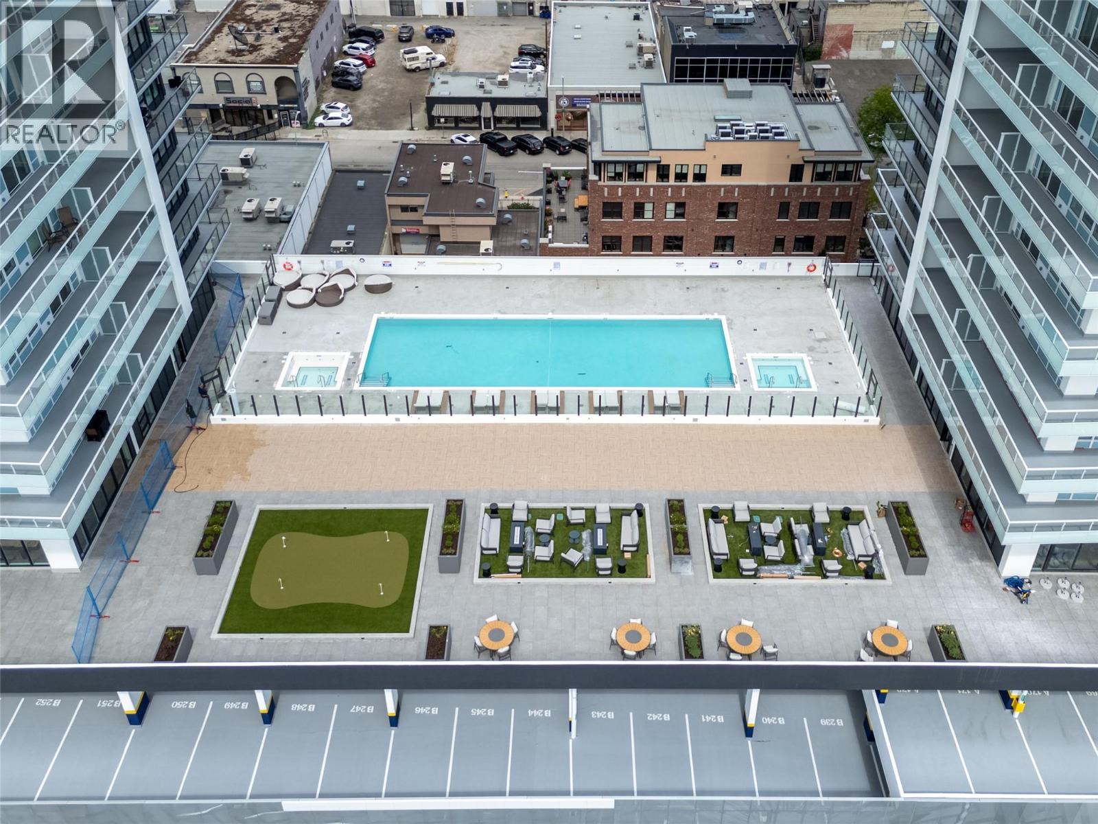 2007 238 Leon Avenue, Kelowna