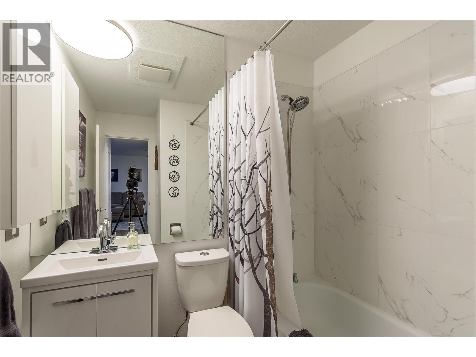 212 3800 24 Avenue, Vernon