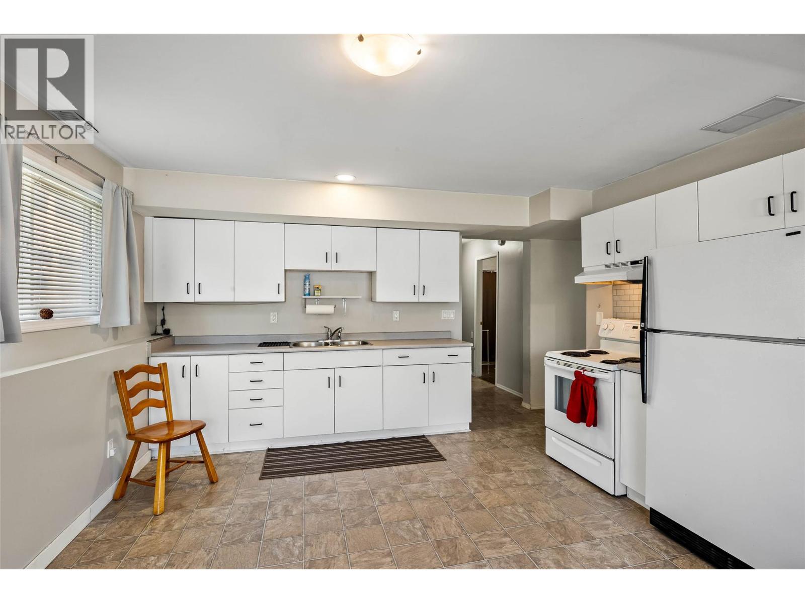 2895 Scott Place - 24