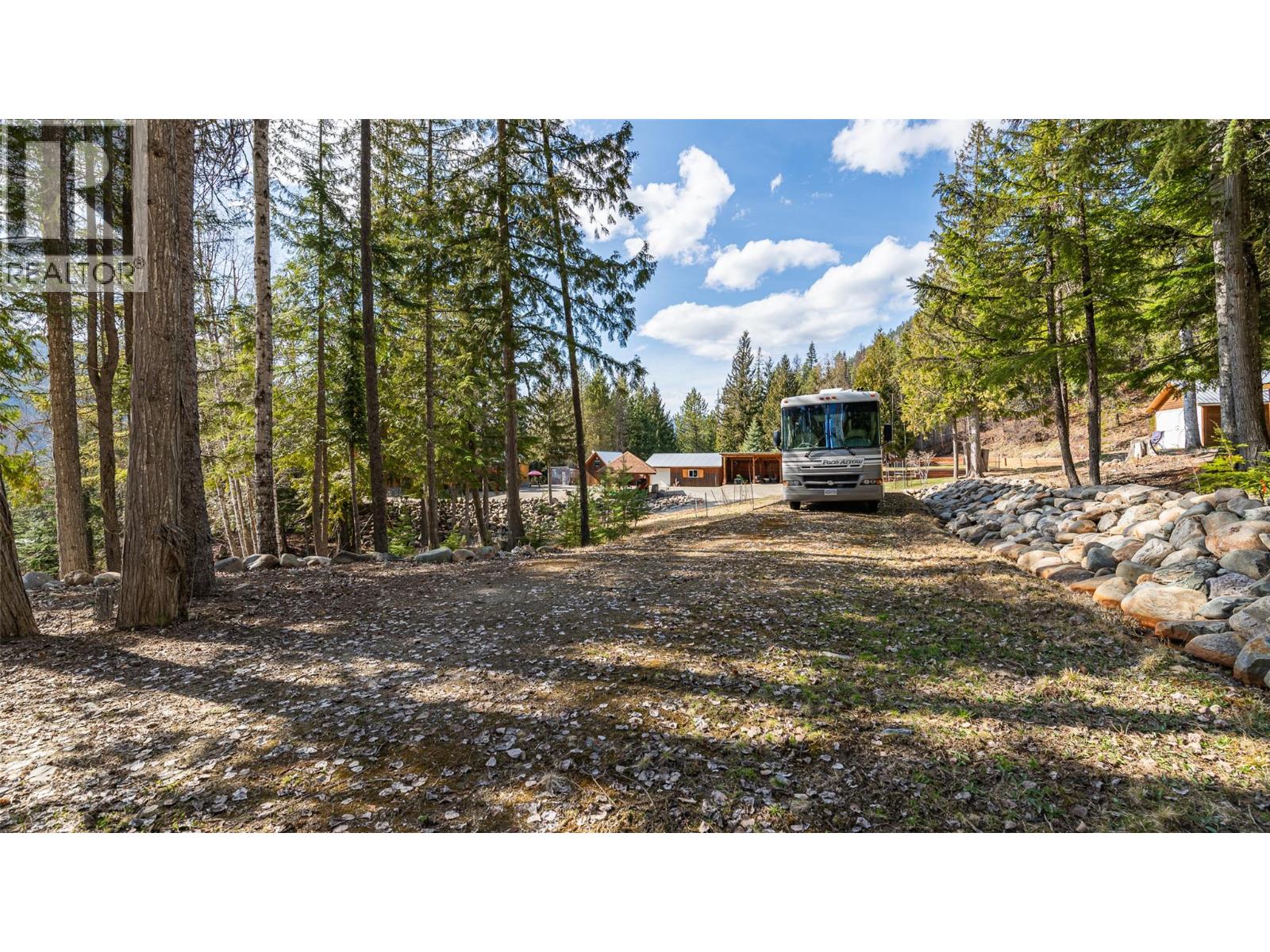 7470 3 Highway - 44