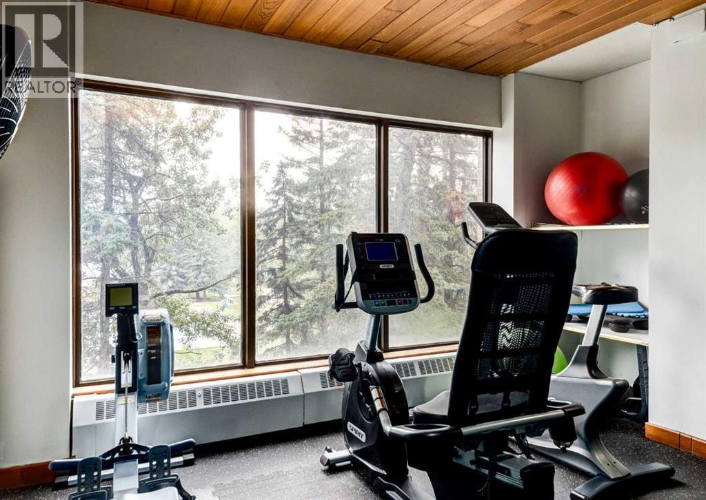 Single Family House for Sale in    Avenue NW Bowness Calgary 