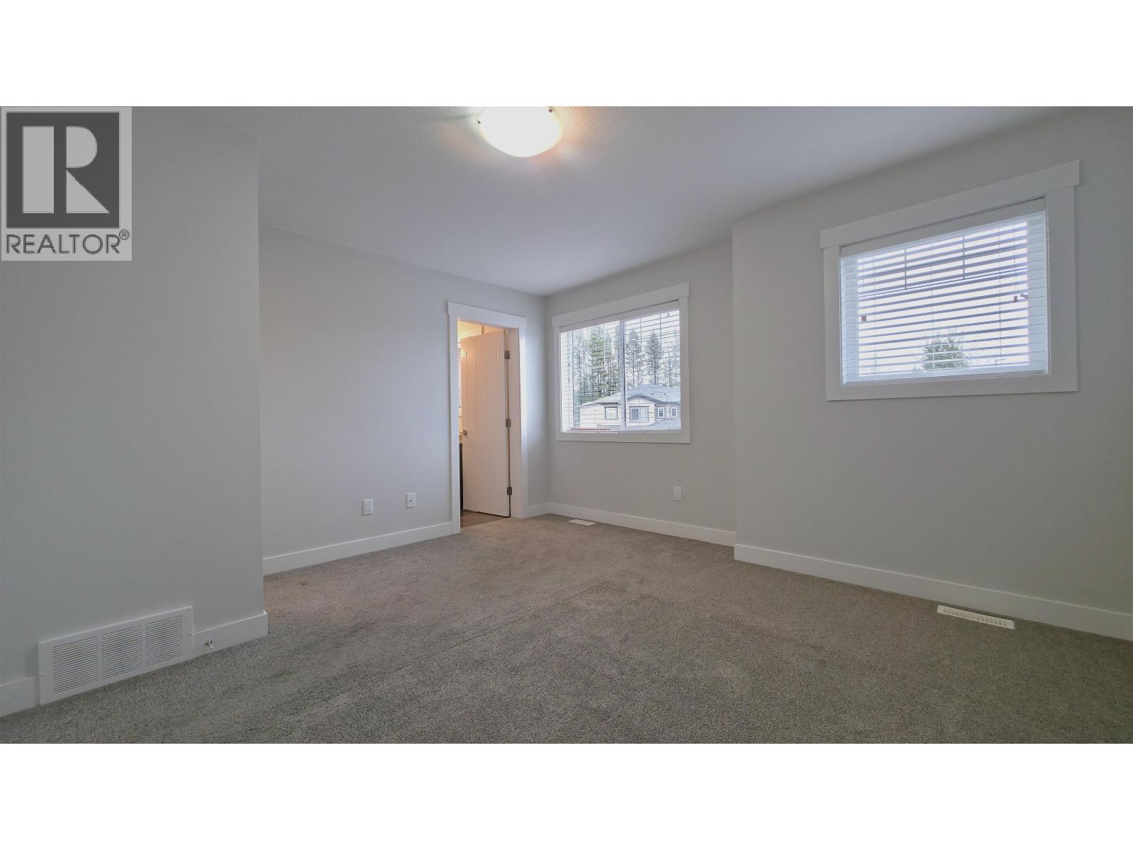 #101 6798 WESTGATE AVENUE - 16