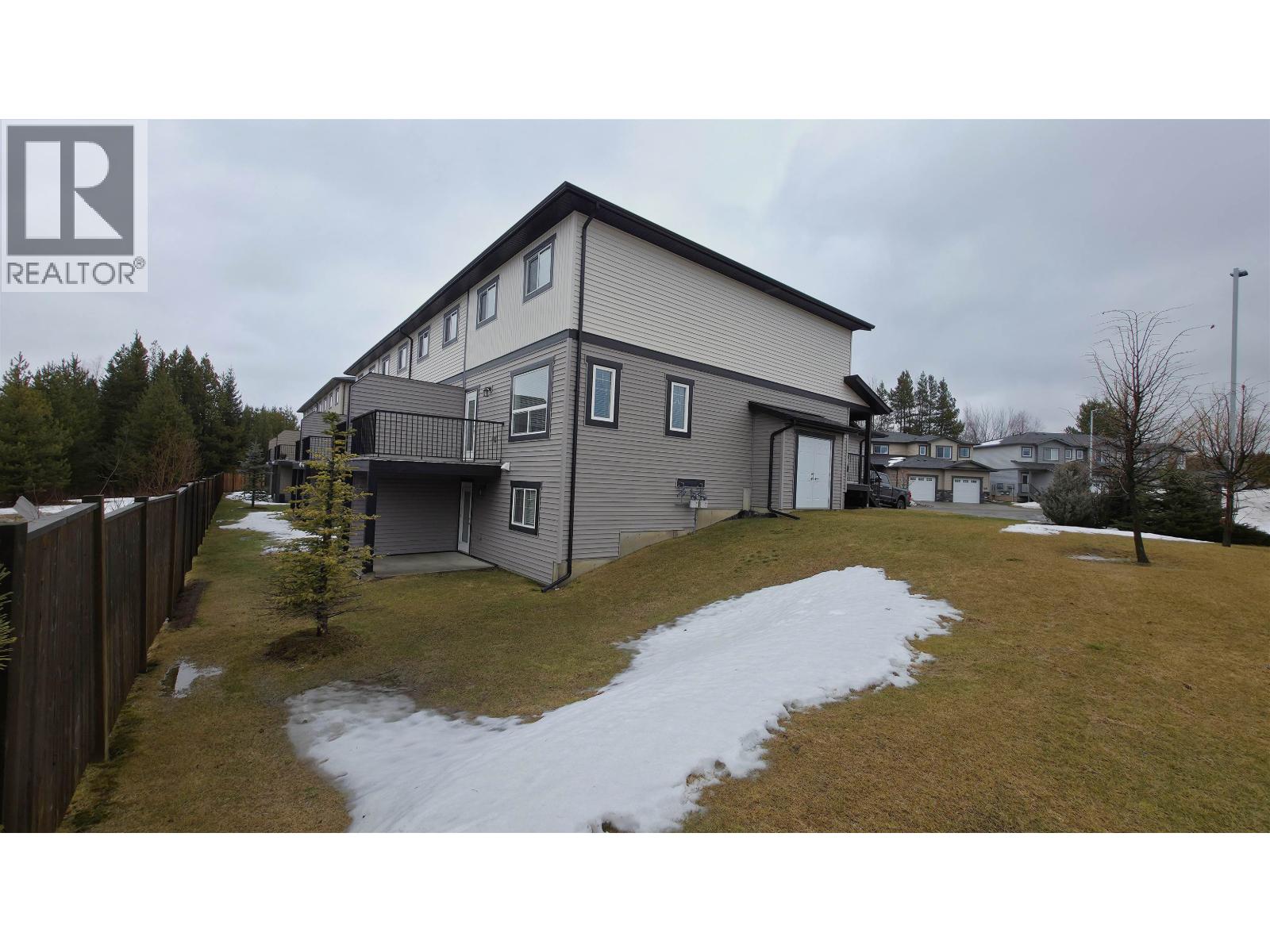 #101 6798 WESTGATE AVENUE - 33