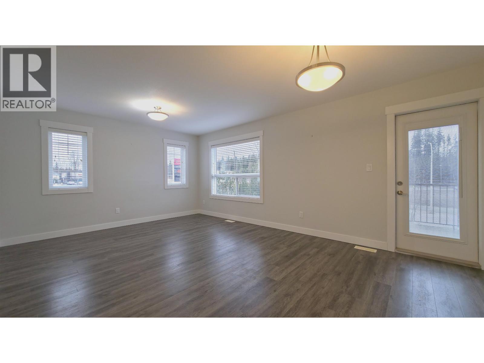 #101 6798 WESTGATE AVENUE - 5