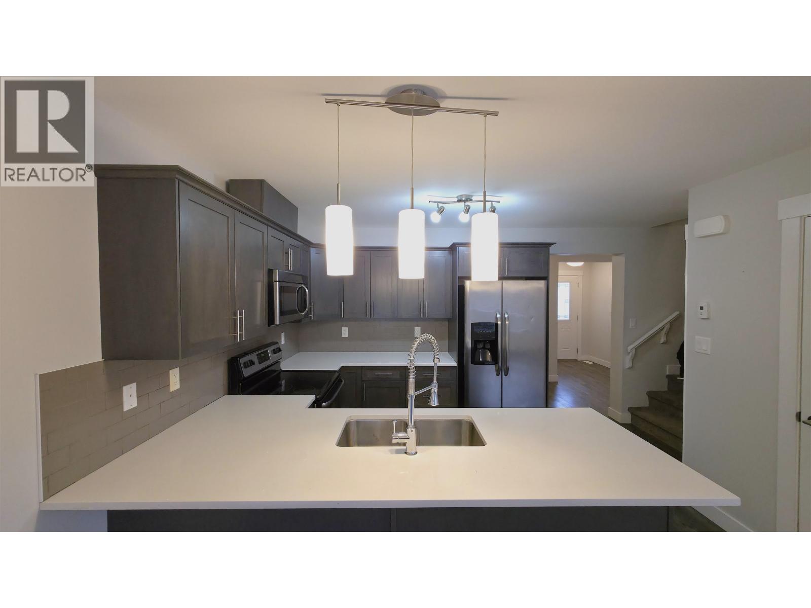 #101 6798 WESTGATE AVENUE - 4