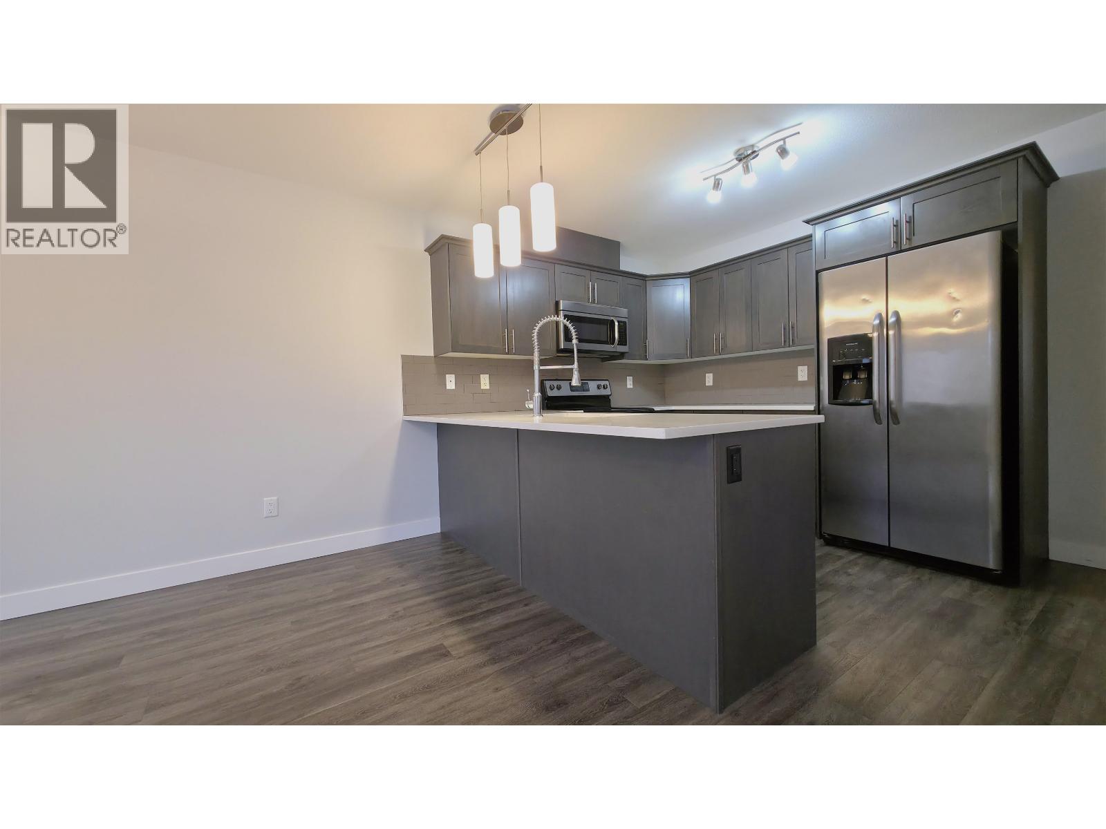 #101 6798 WESTGATE AVENUE - 7