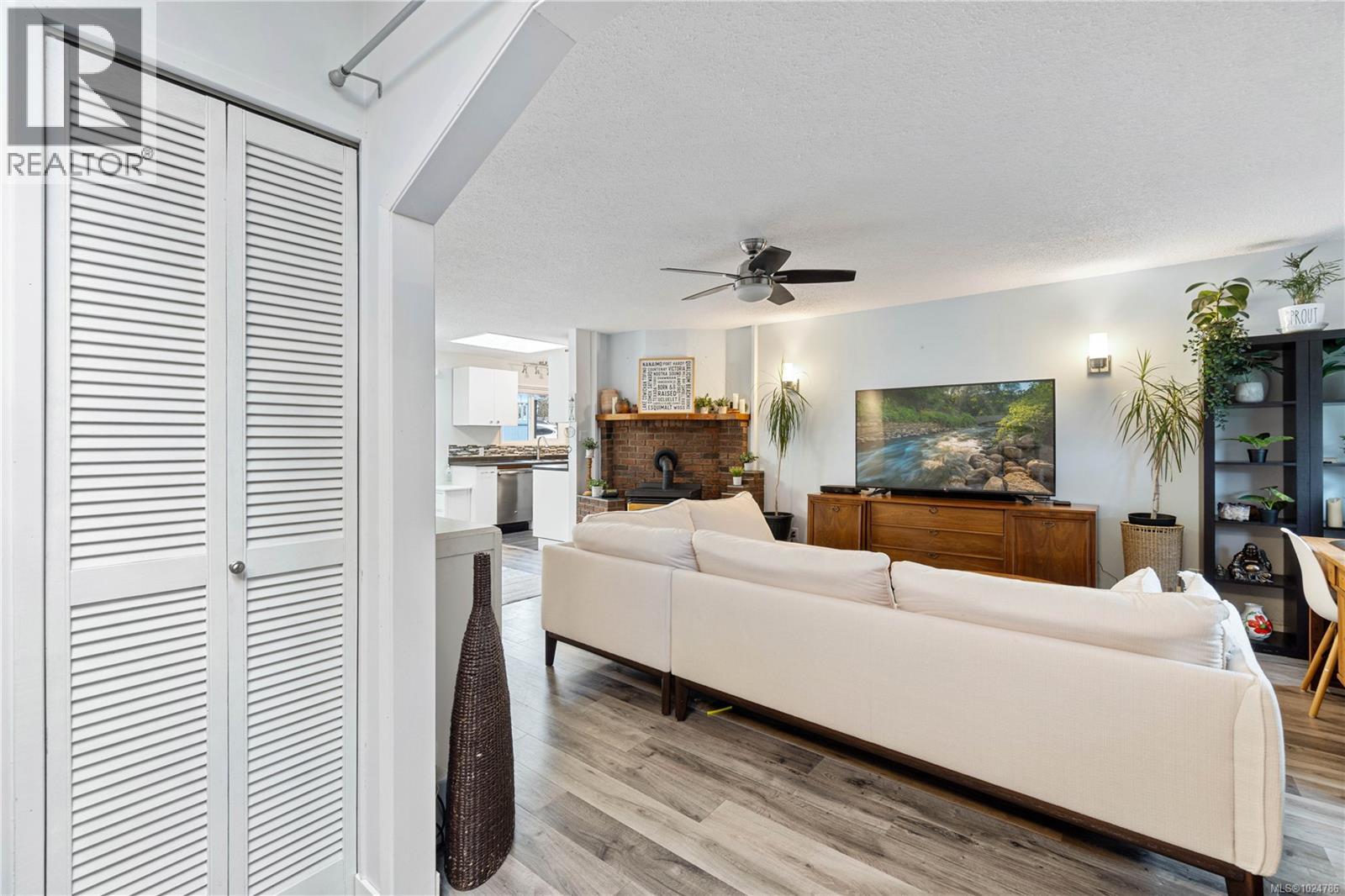 260 Pym St S, Parksville