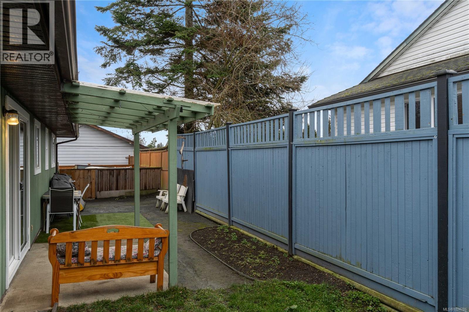 260 Pym St S, Parksville