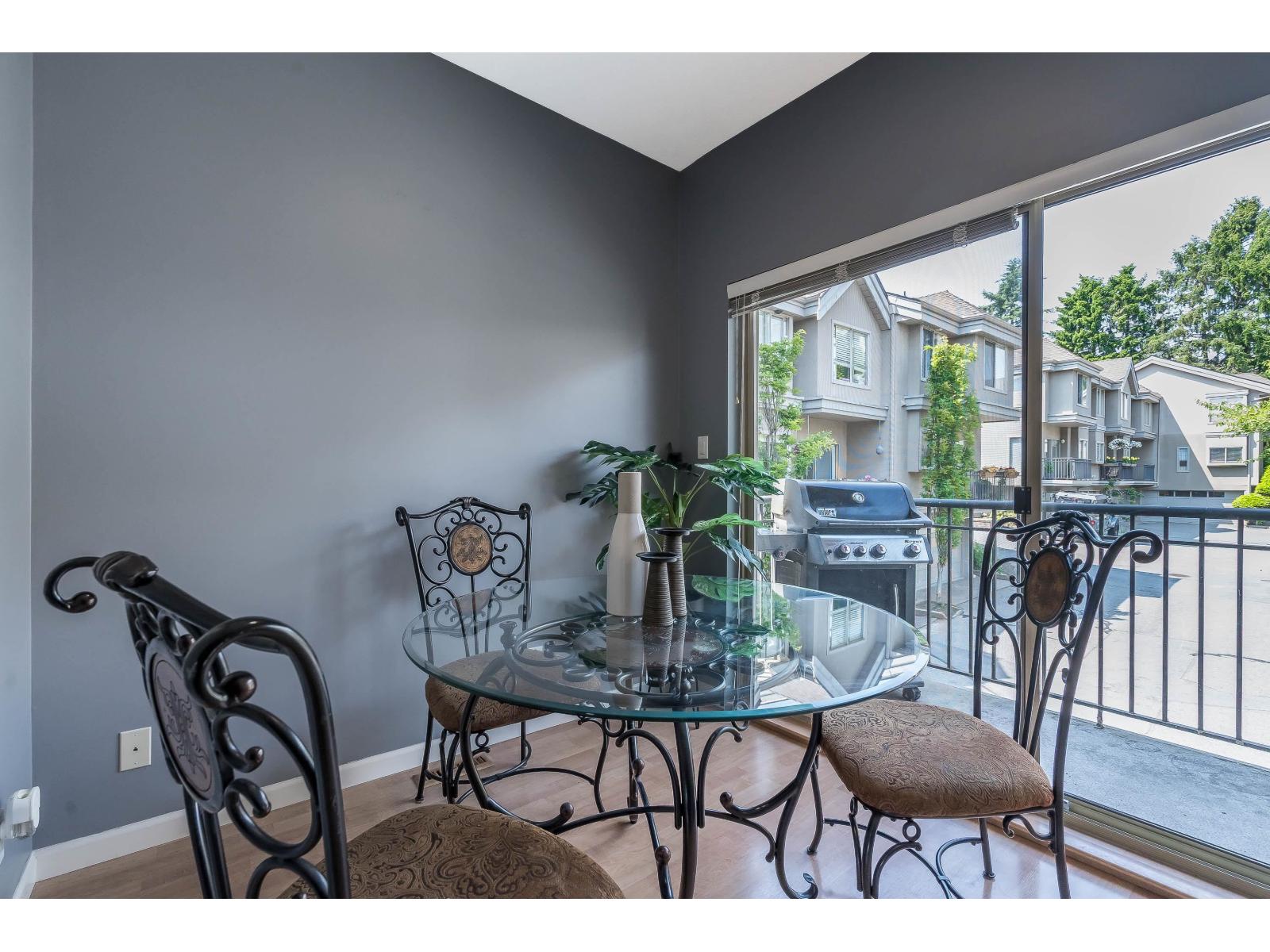 15411 RUSSELL AVENUE, White Rock