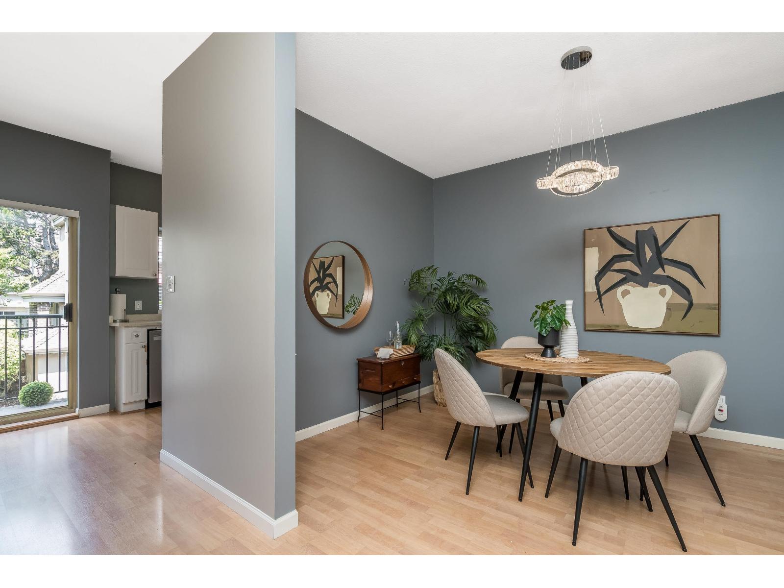 15411 RUSSELL AVENUE, White Rock