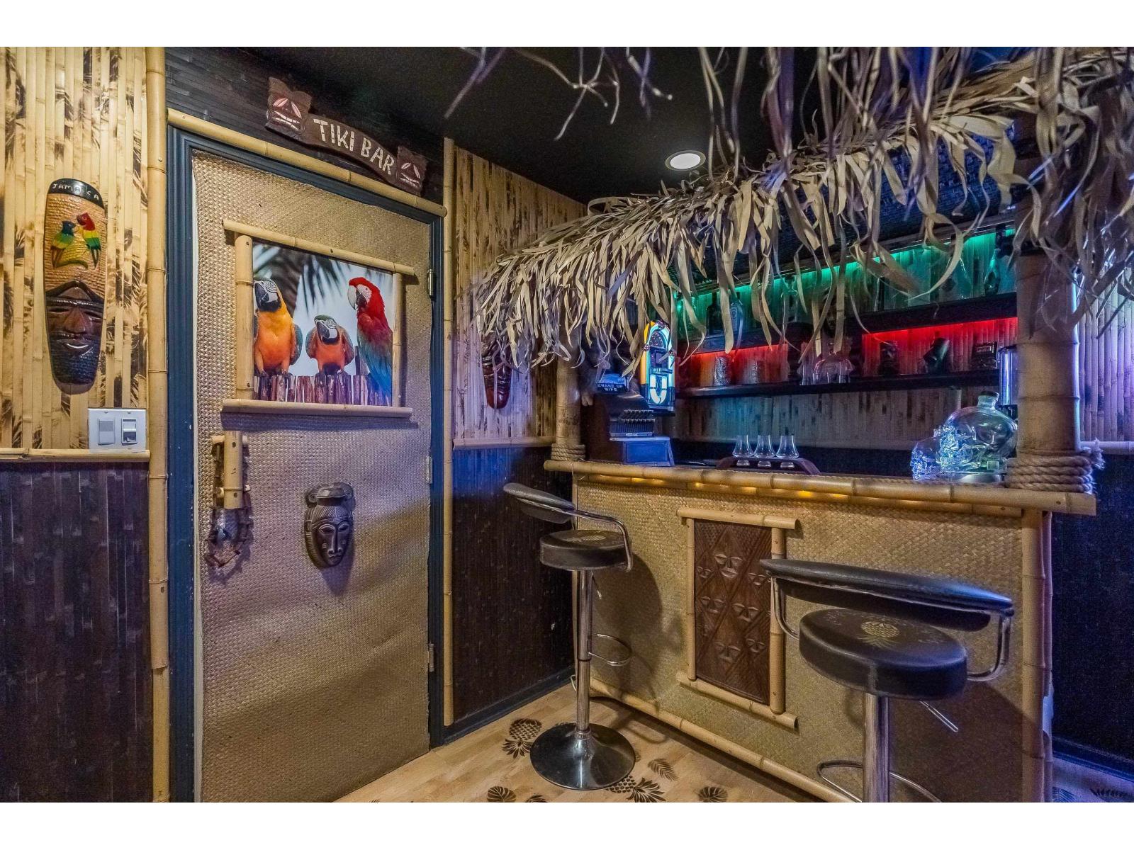 15411 RUSSELL AVENUE, White Rock