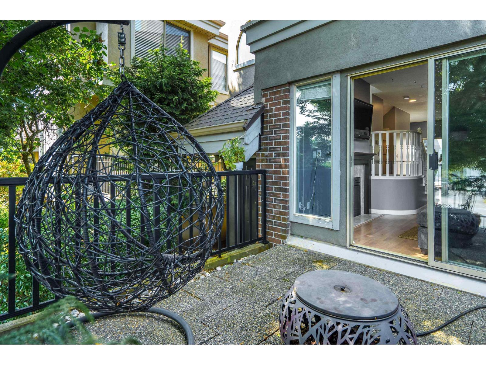 15411 RUSSELL AVENUE, White Rock