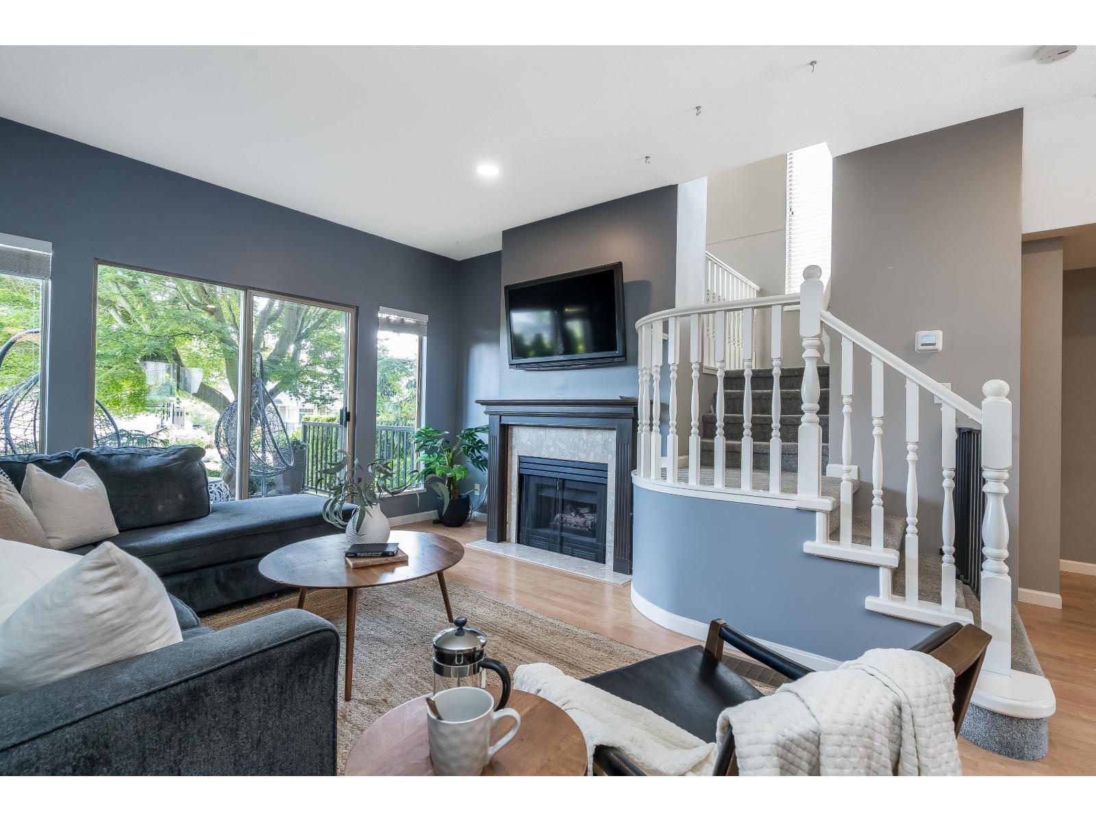 15411 RUSSELL AVENUE, White Rock