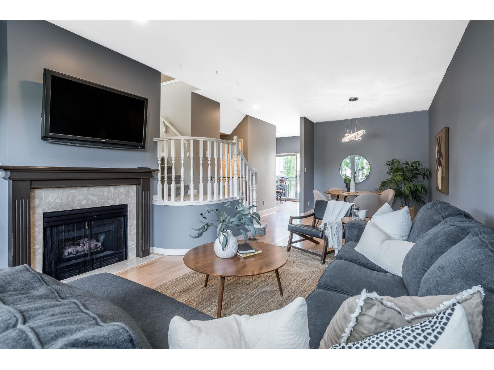 15411 RUSSELL AVENUE, White Rock