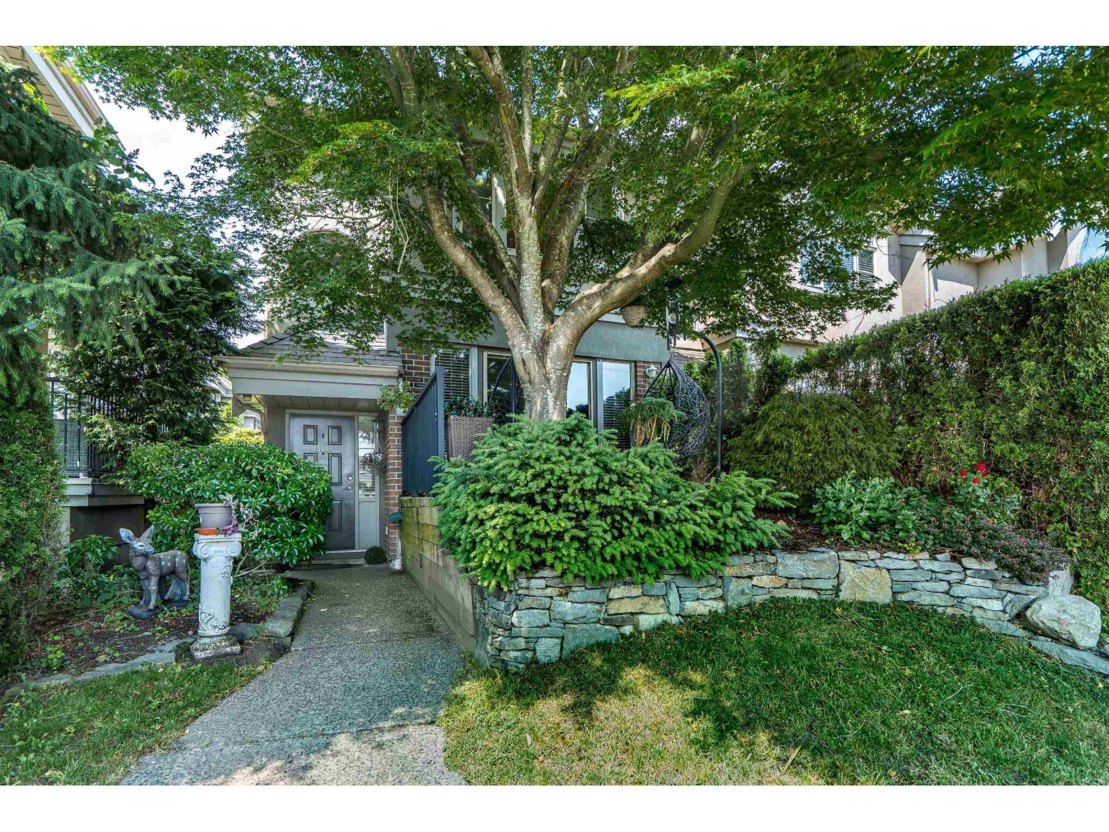 15411 RUSSELL AVENUE, White Rock