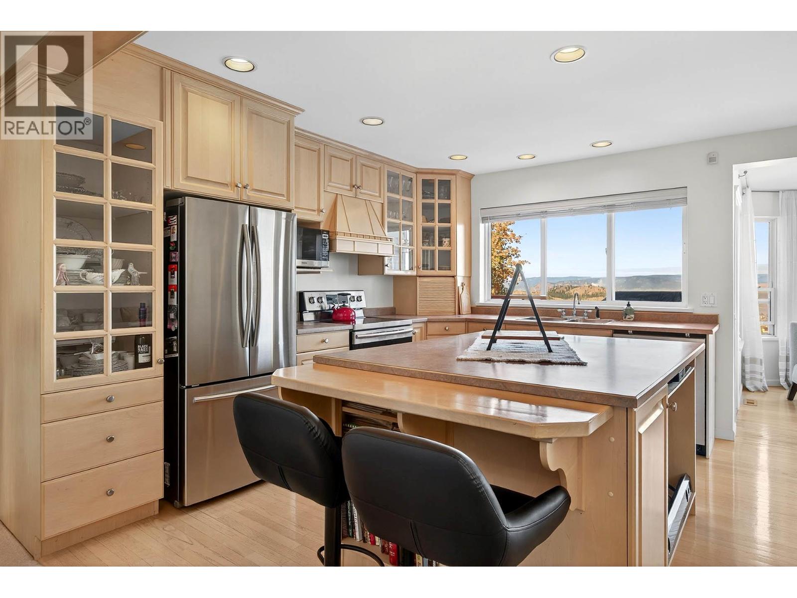 992 Canongate Crescent, Kamloops