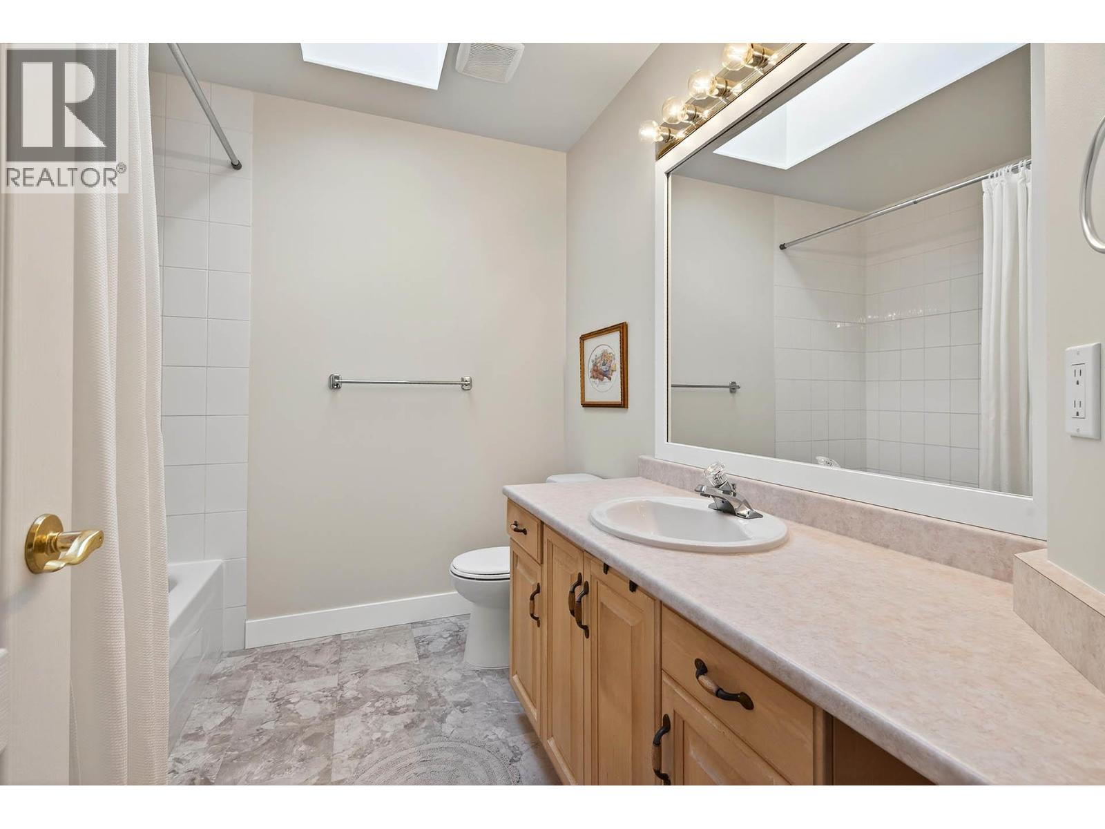 992 Canongate Crescent, Kamloops