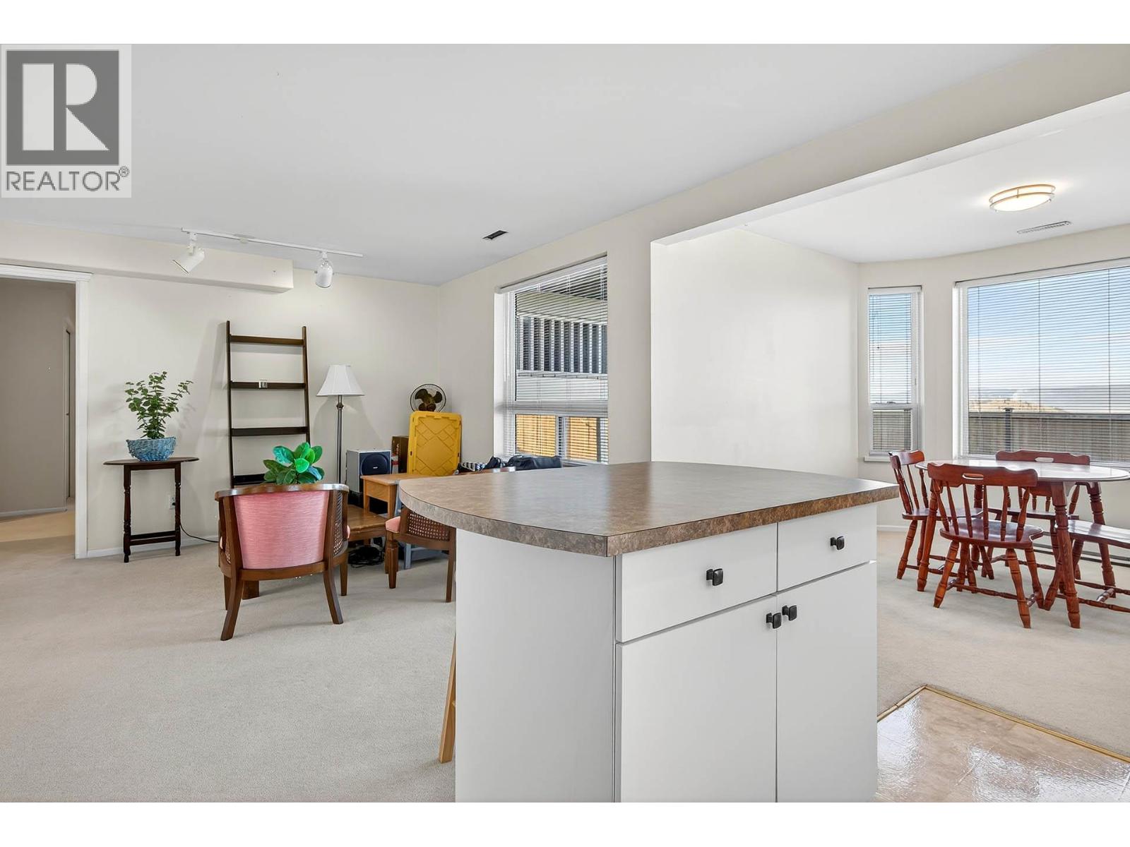 992 Canongate Crescent, Kamloops