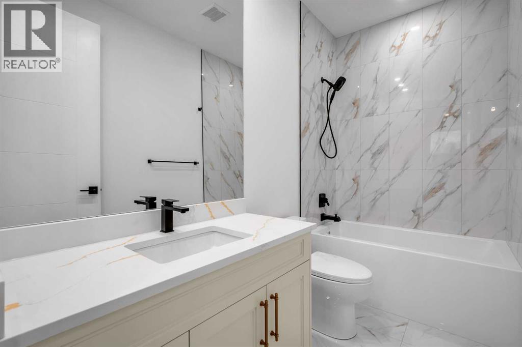 Single Family House for Sale in   Avenue SW North Glenmore Park Calgary 