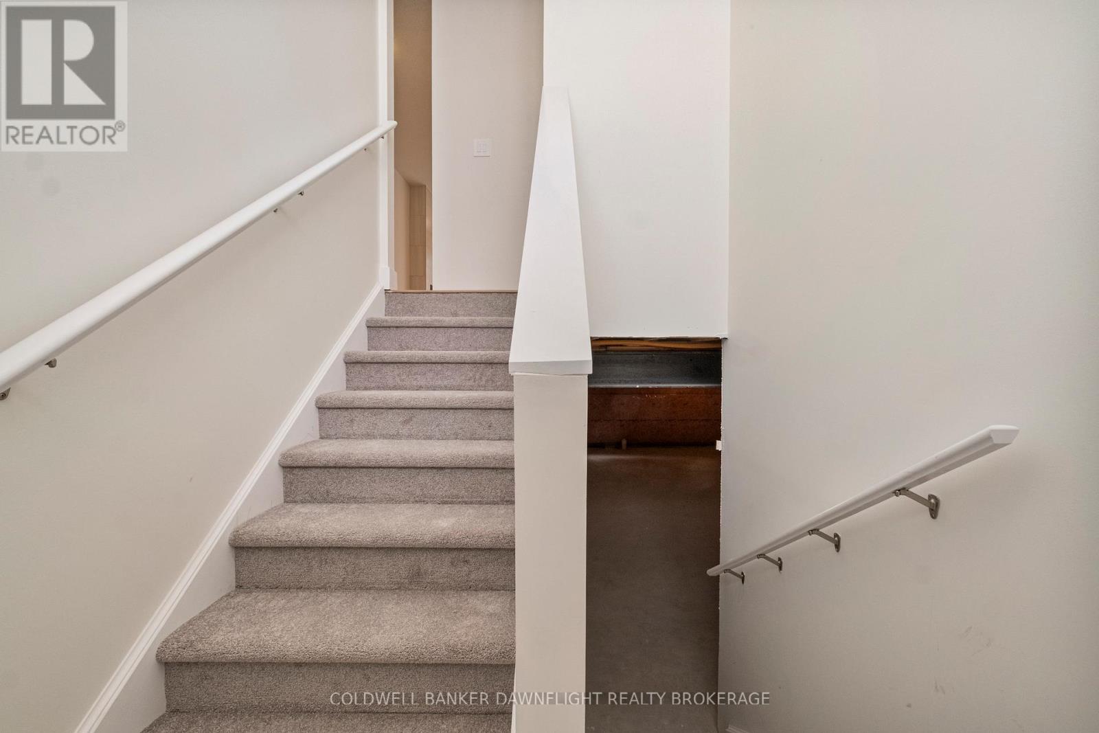 54 MOONLIGHT COURT Property Photo