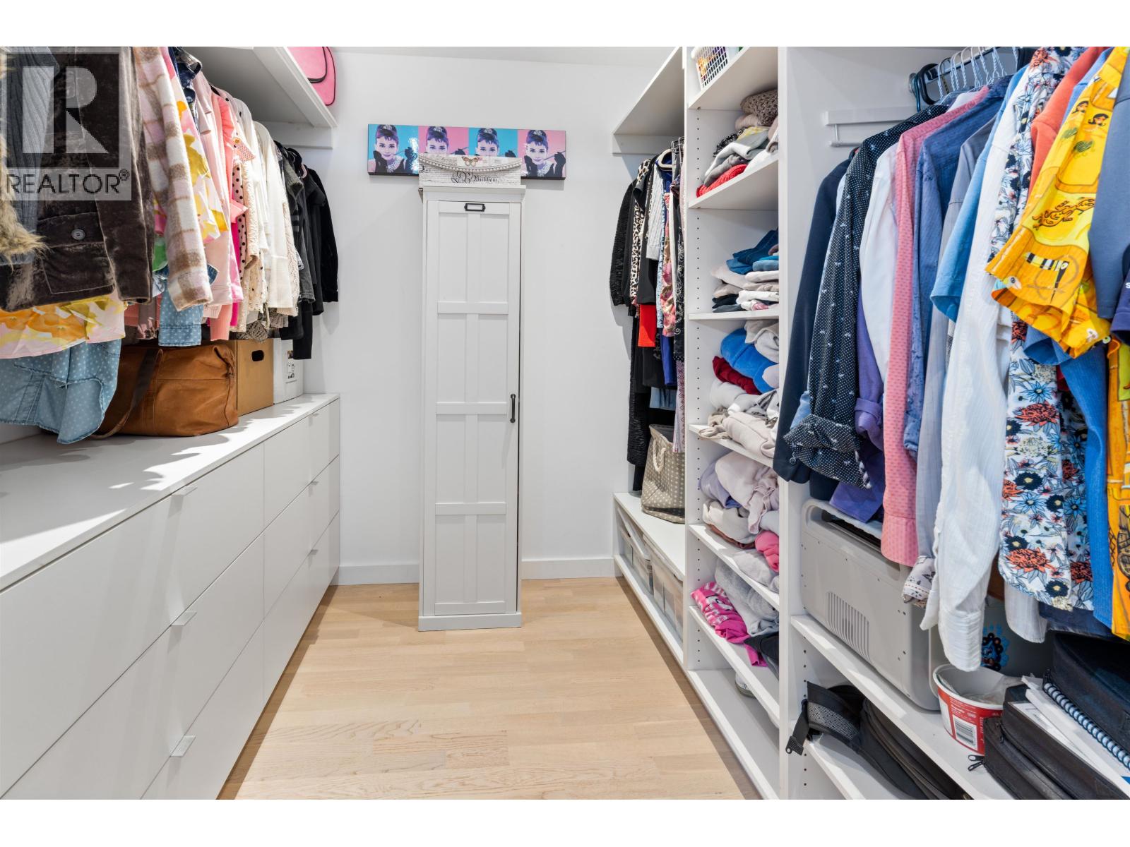 1023 JAY CRESCENT, Squamish