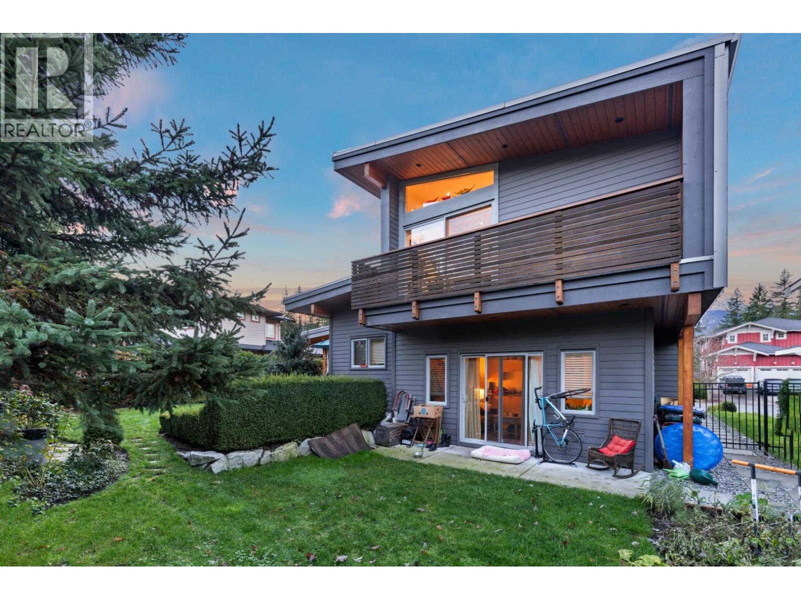 1023 JAY CRESCENT, Squamish