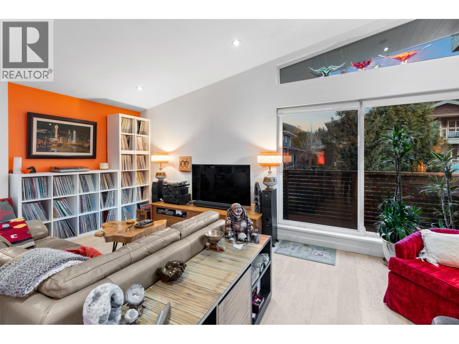 1023 JAY CRESCENT, Squamish