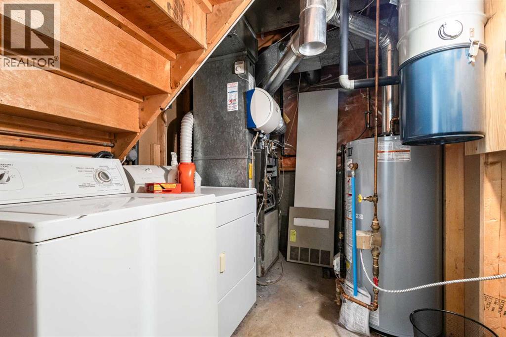 Single Family House 4 Level for Sale in   Street NE Castleridge Calgary 