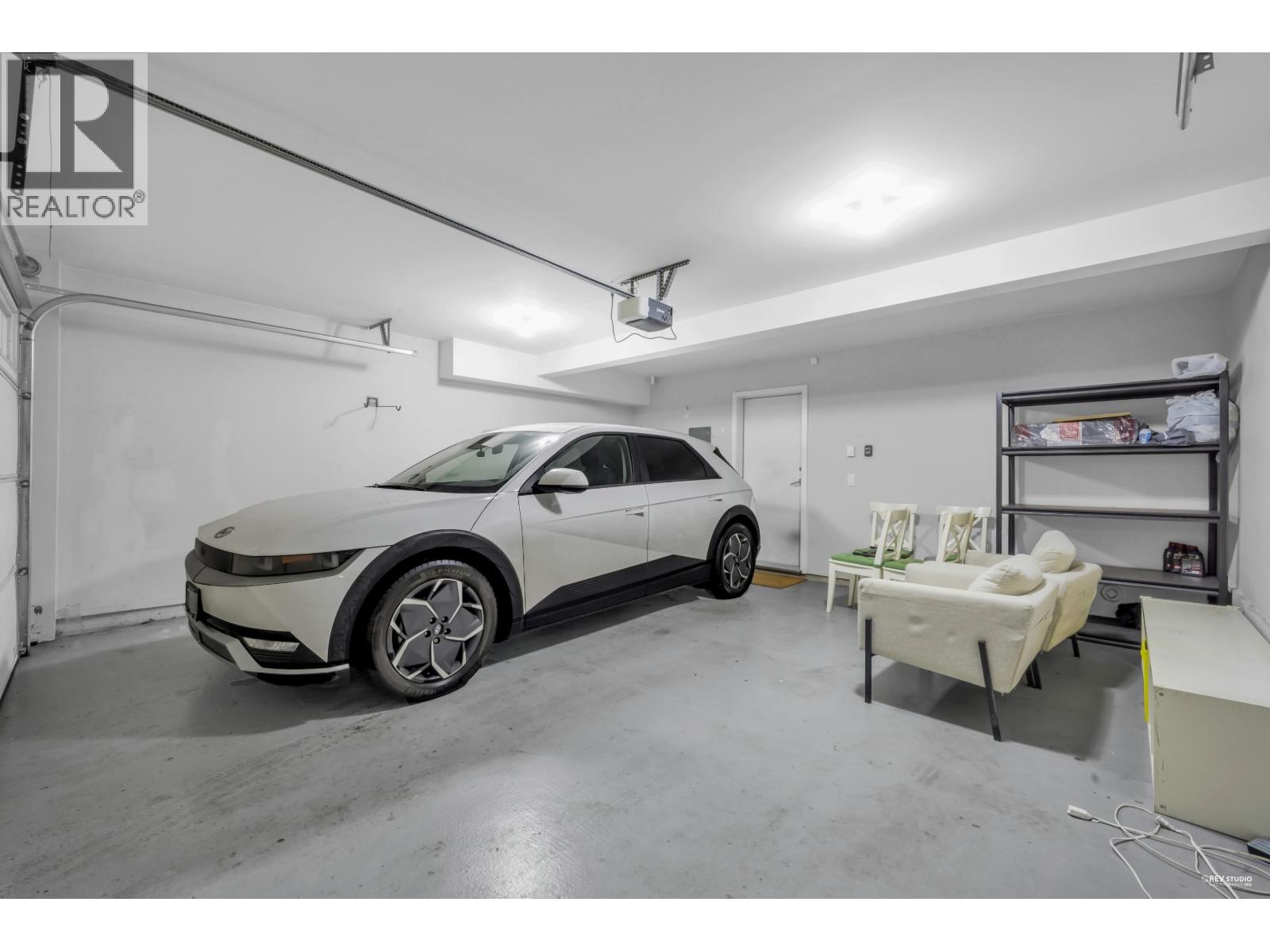 1 258 CAMATA STREET, New Westminster