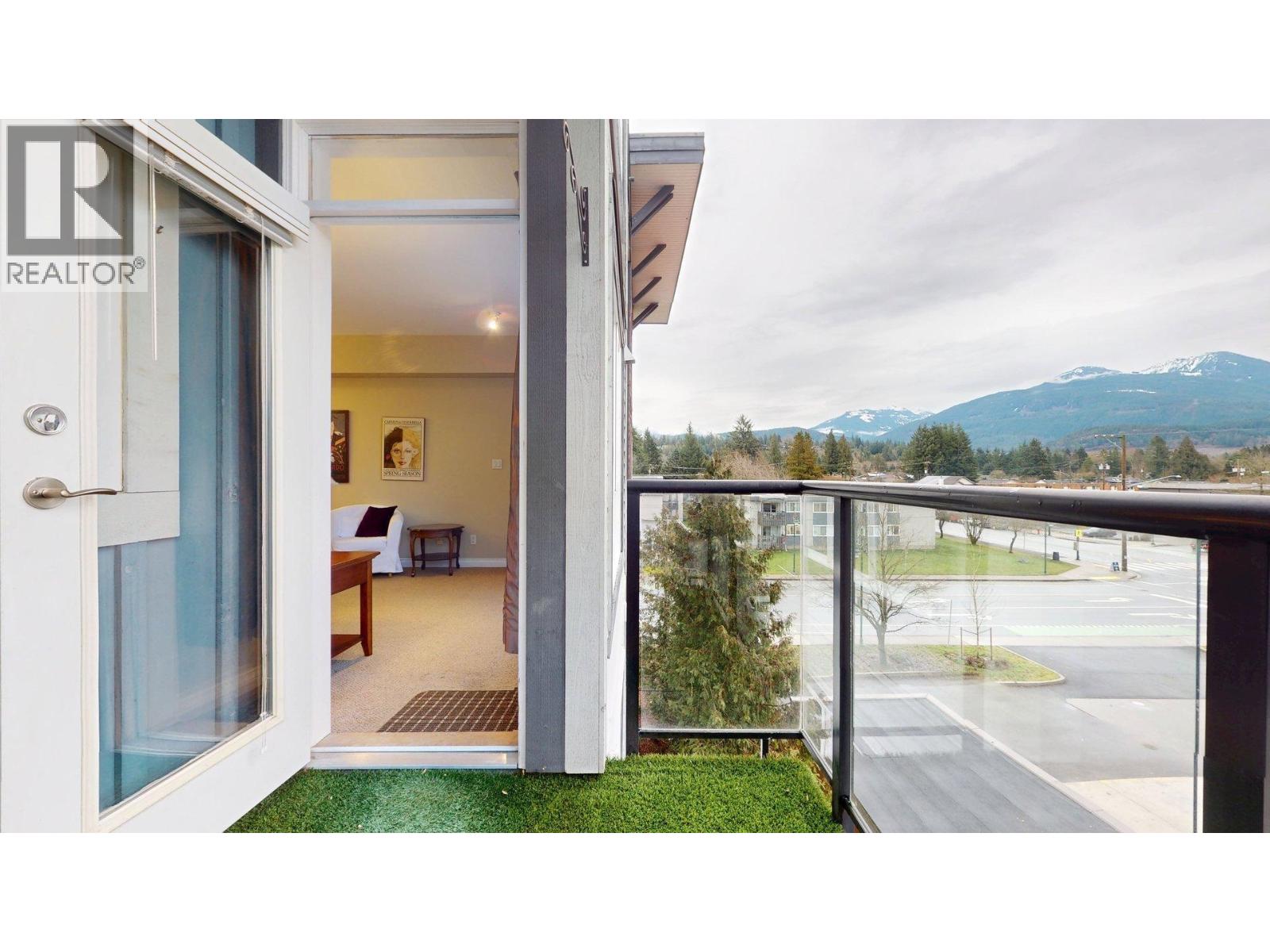 303 40437 TANTALUS ROAD, Squamish