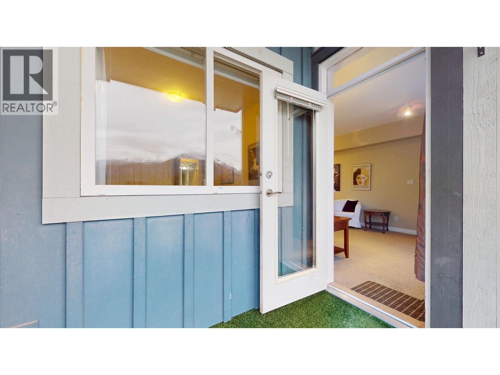 303 40437 TANTALUS ROAD, Squamish