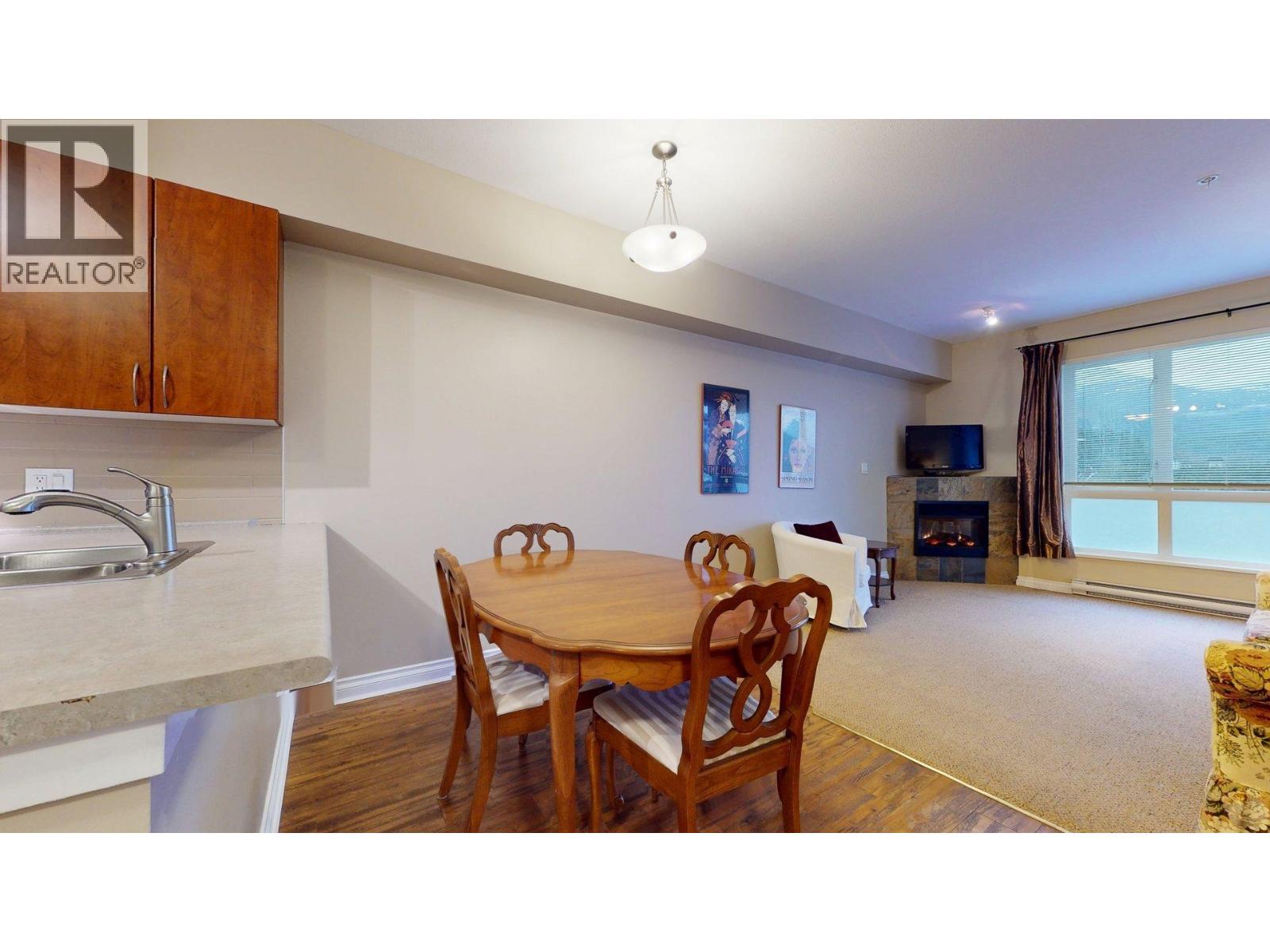 303 40437 TANTALUS ROAD, Squamish