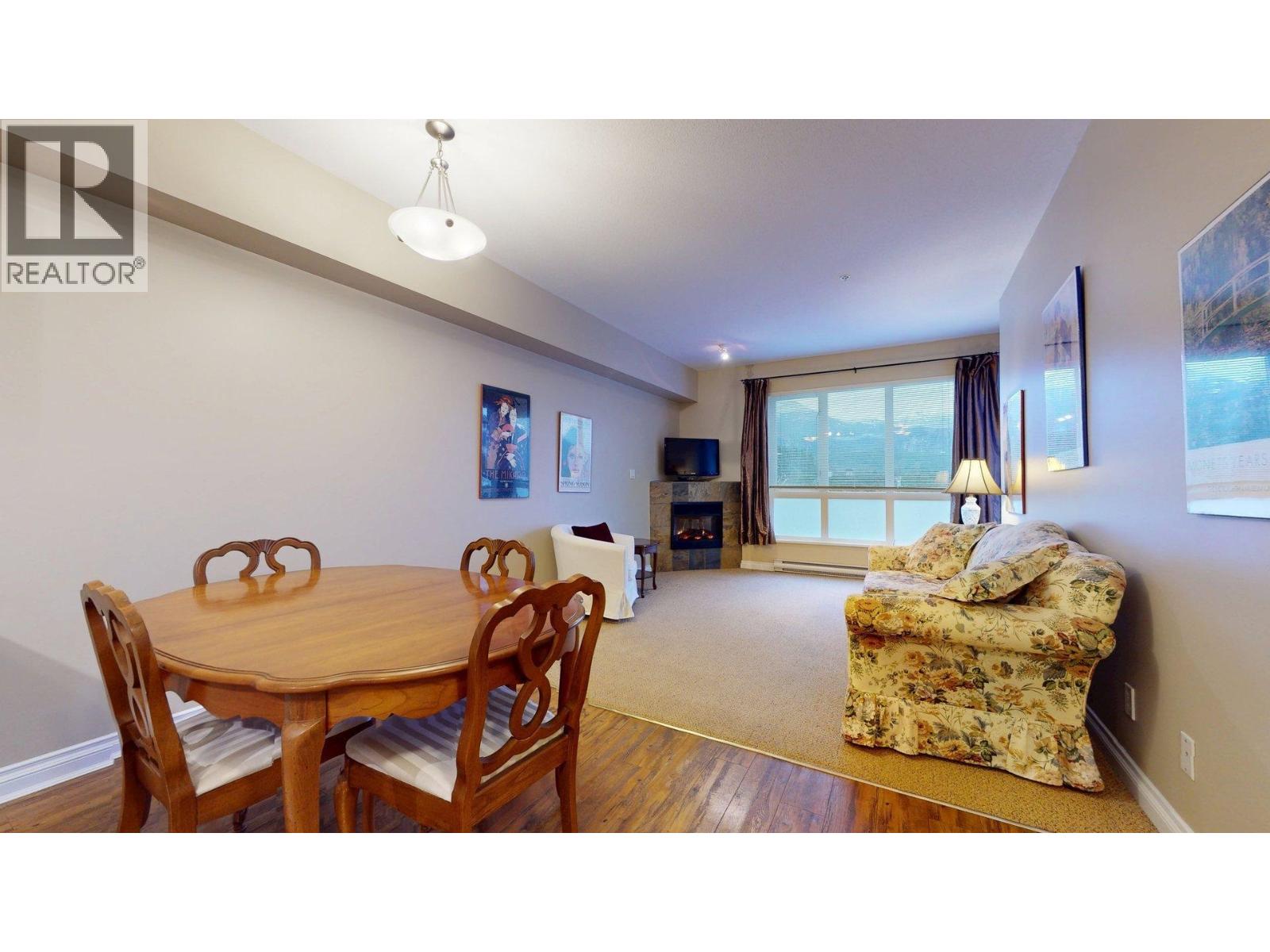 303 40437 TANTALUS ROAD, Squamish