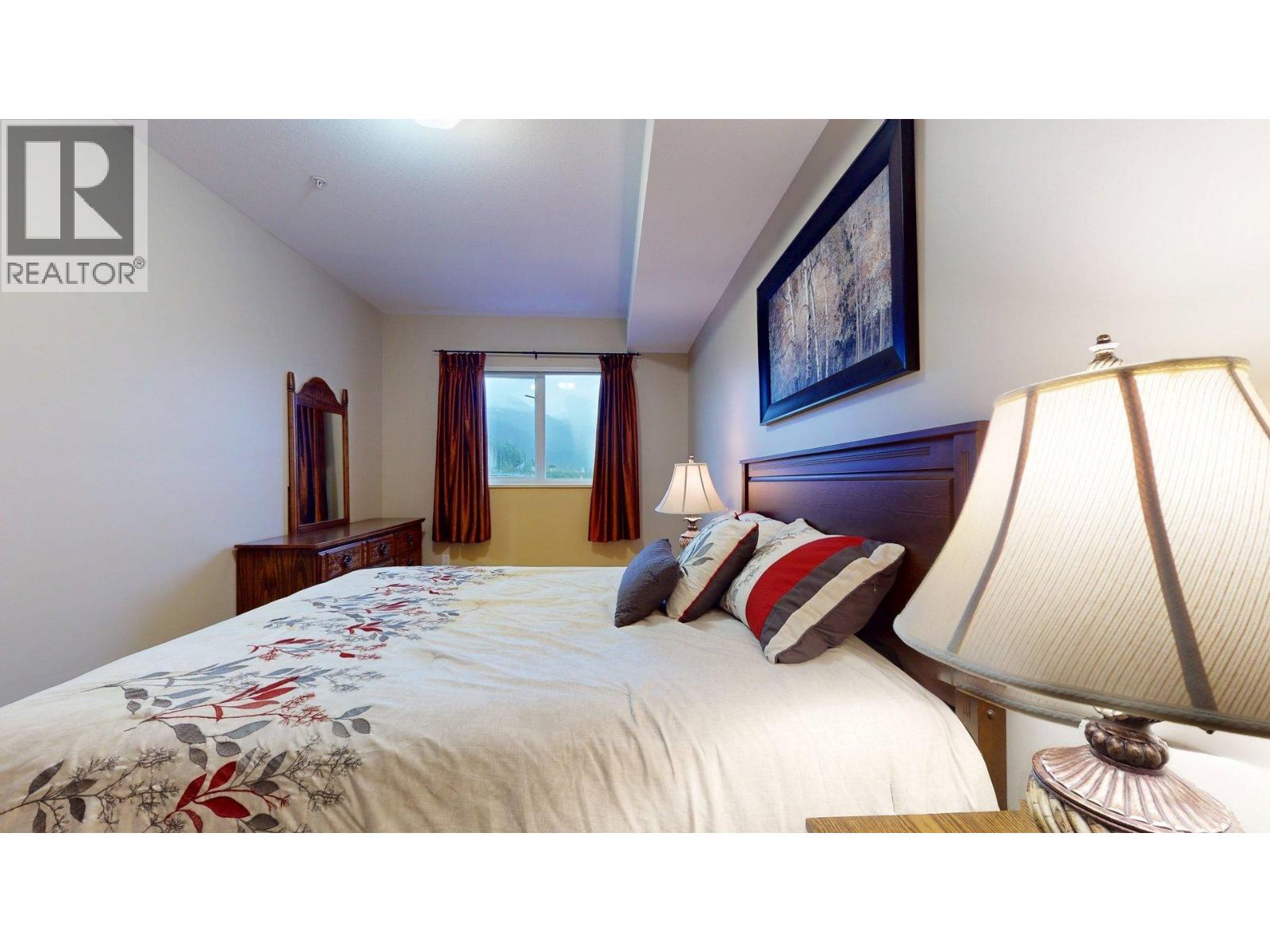 303 40437 TANTALUS ROAD, Squamish