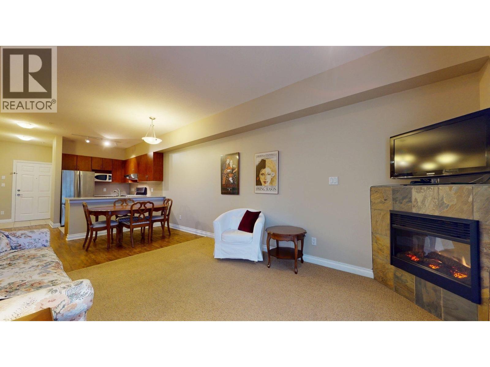 303 40437 TANTALUS ROAD, Squamish