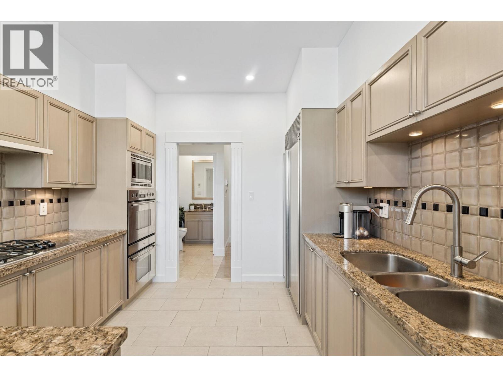 103 323 JERVIS STREET, Vancouver