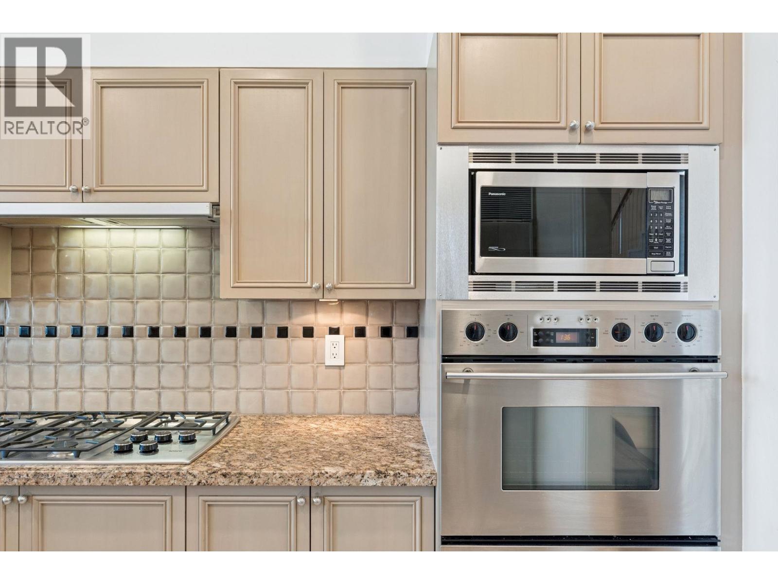 103 323 JERVIS STREET, Vancouver