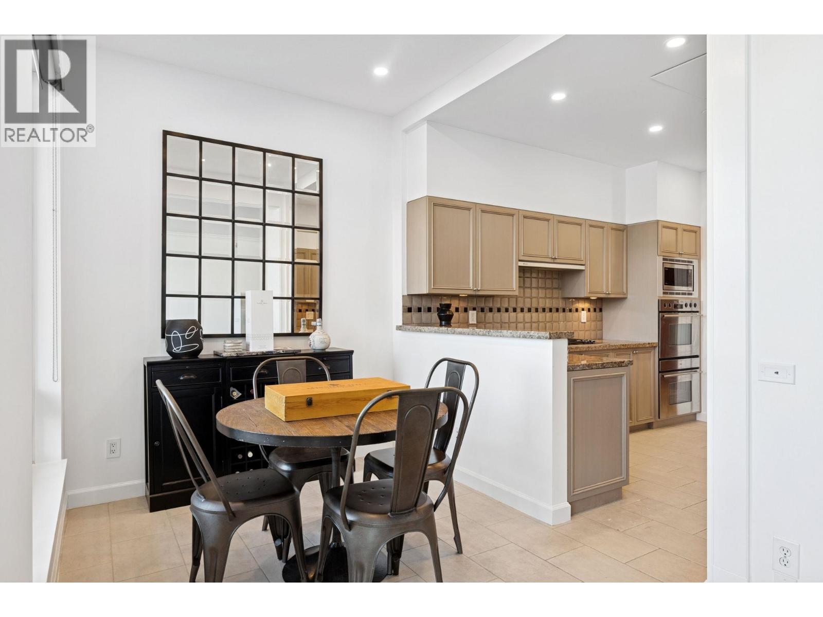 103 323 JERVIS STREET, Vancouver