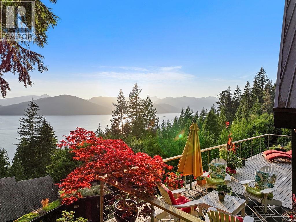 485 TIMBERTOP DRIVE, Lions Bay