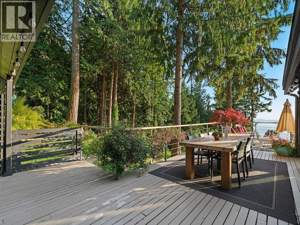 485 TIMBERTOP DRIVE, Lions Bay