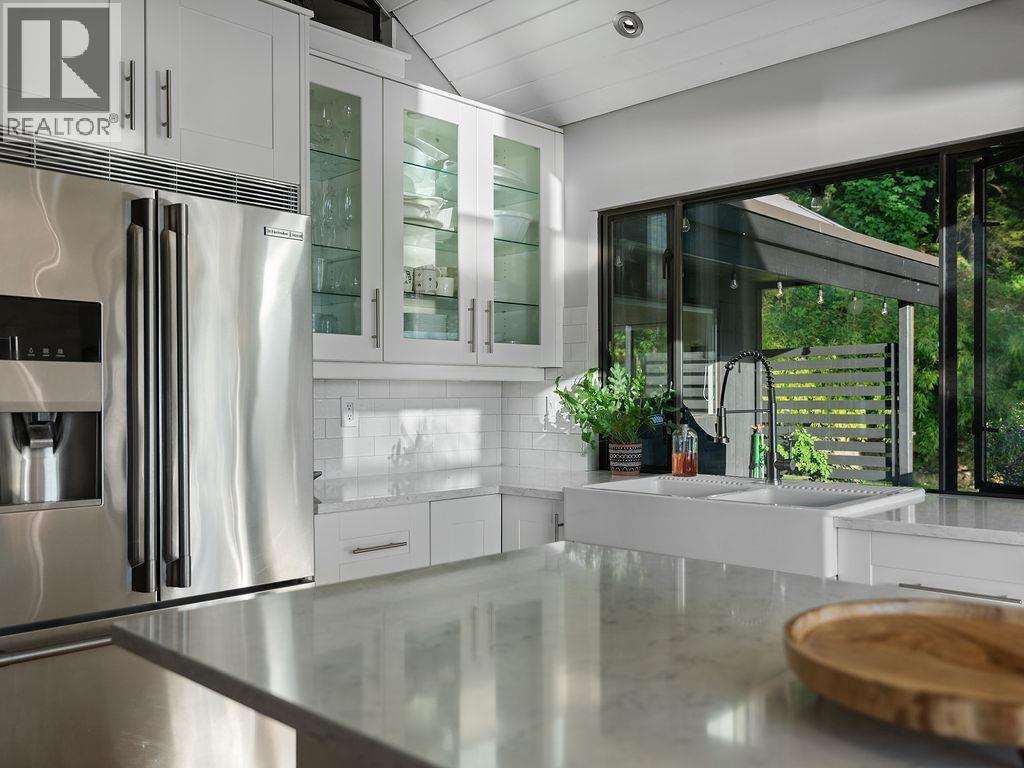 485 TIMBERTOP DRIVE, Lions Bay