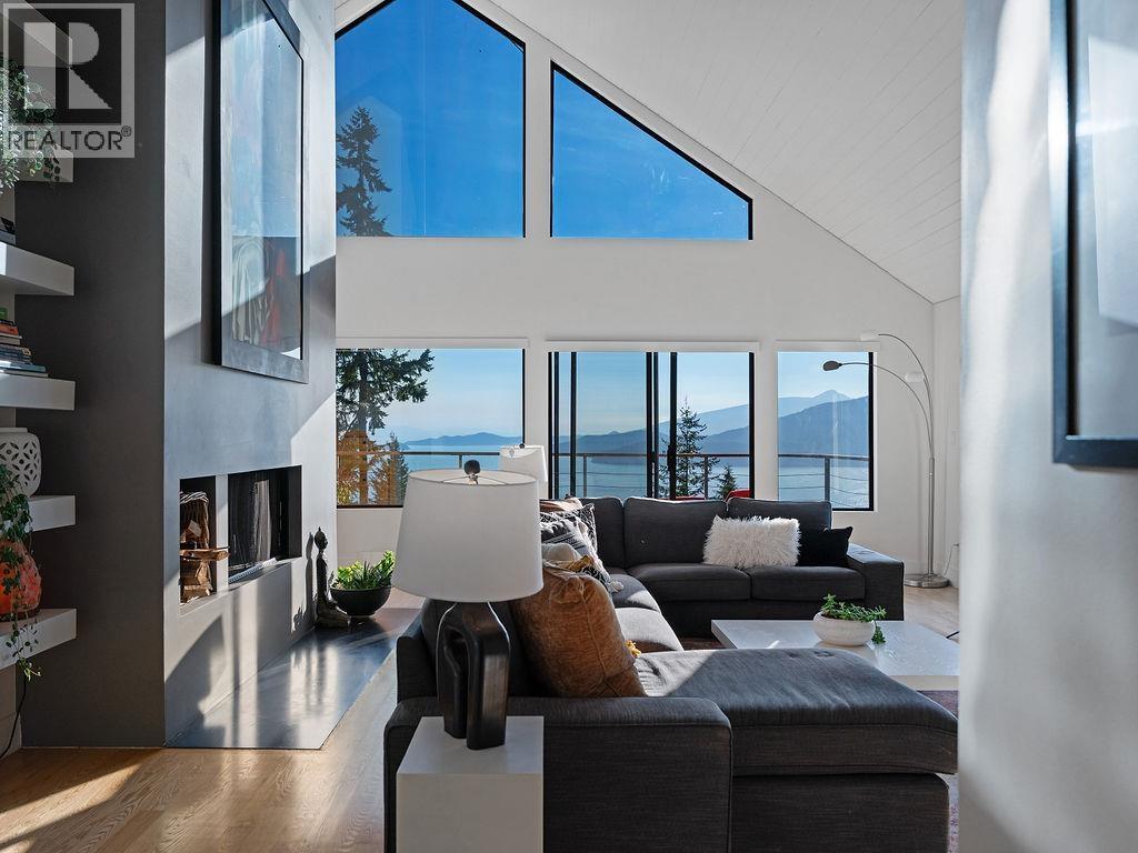 485 TIMBERTOP DRIVE, Lions Bay