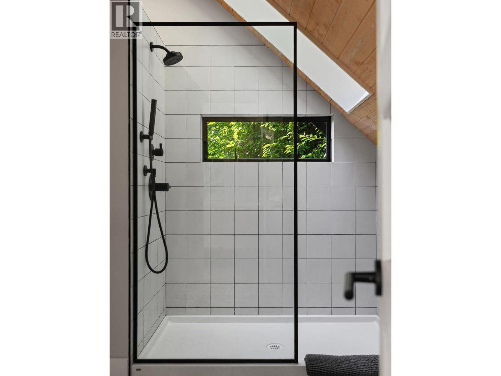 485 TIMBERTOP DRIVE, Lions Bay